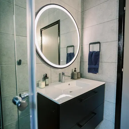 2bdr Amalfi Blue In Larnaca! - Mackenzie Area & Pet Friendly!