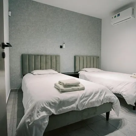 2bdr Amalfi Blue In Larnaca! - Mackenzie Area & Pet Friendly! *